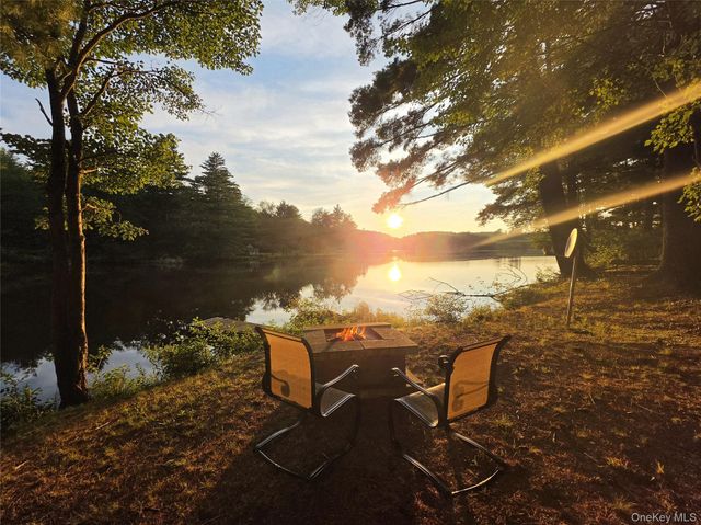 25 George Segar Road, Swan Lake, NY 12783