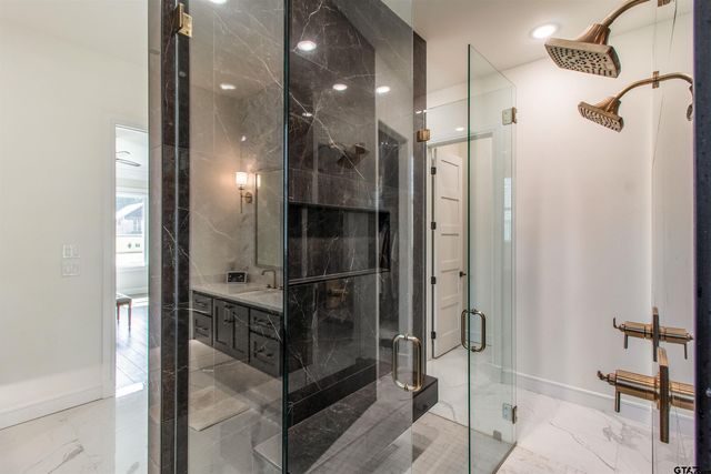 12240 Jazmin Cir, Flint, TX 75762