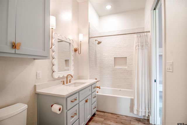 12240 Jazmin Cir, Flint, TX 75762