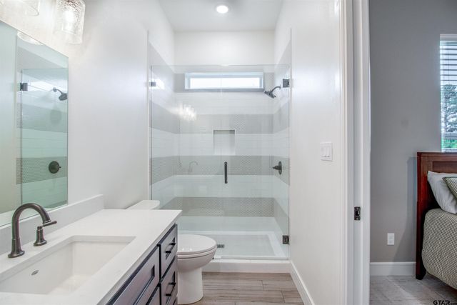 12240 Jazmin Cir, Flint, TX 75762