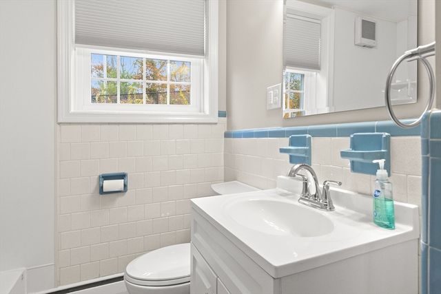 37 Holten St 2, Danvers, MA 01923