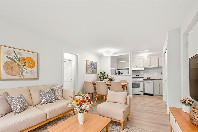 37 Holten St 2, Danvers, MA 01923