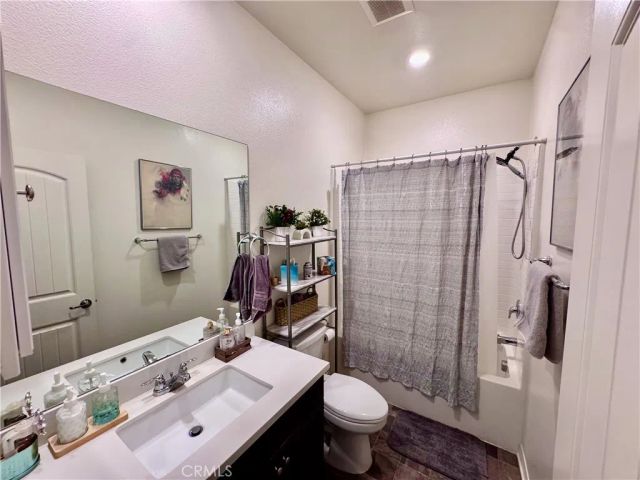 5399 La Bodega, Fontana, CA 92336