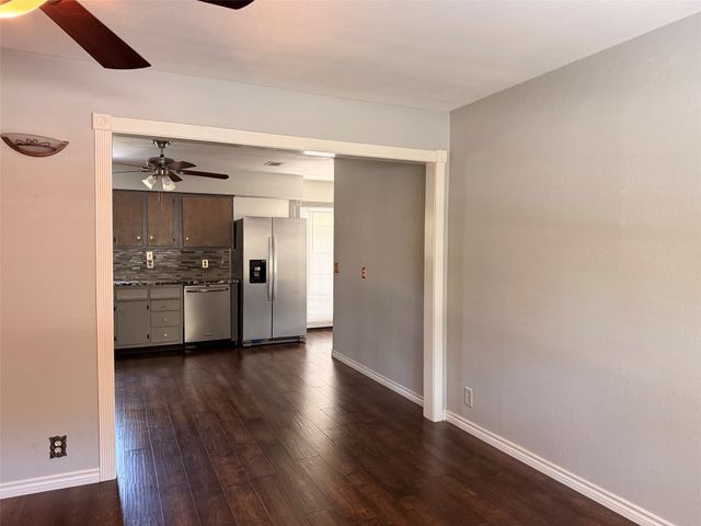 2010 Goldenrod Lane, Arlington, TX 76013