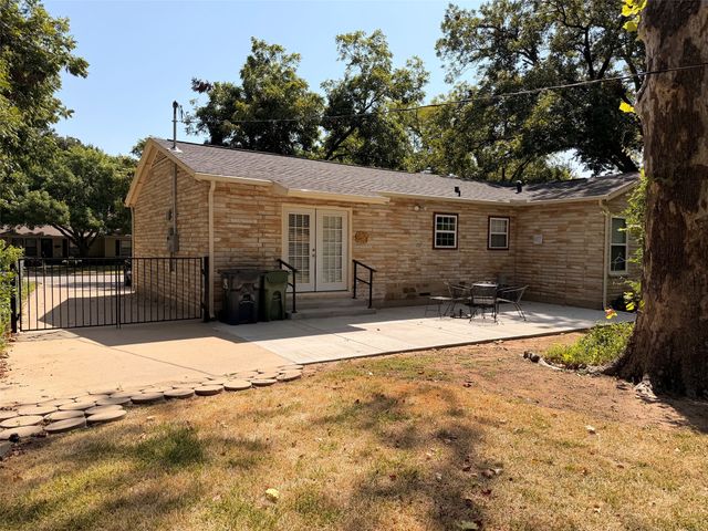 2010 Goldenrod Lane, Arlington, TX 76013