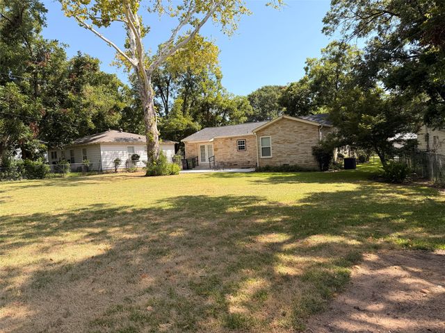 2010 Goldenrod Lane, Arlington, TX 76013