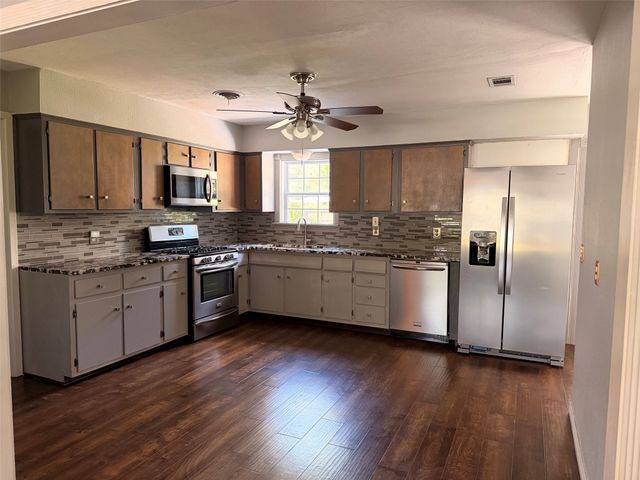 2010 Goldenrod Lane, Arlington, TX 76013