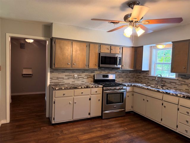 2010 Goldenrod Lane, Arlington, TX 76013