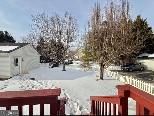 12410 IONA SOUND DR, Bristow, VA 20136