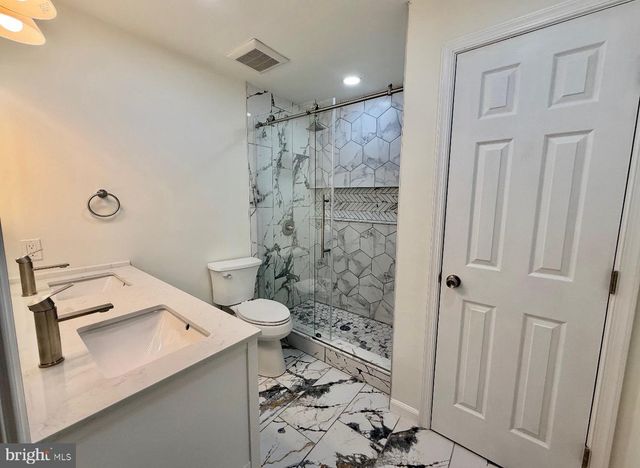 12410 IONA SOUND DR, Bristow, VA 20136