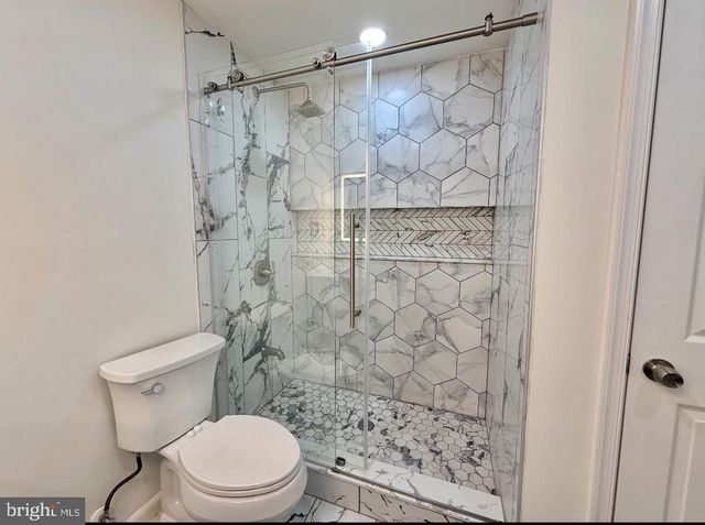 12410 IONA SOUND DR, Bristow, VA 20136