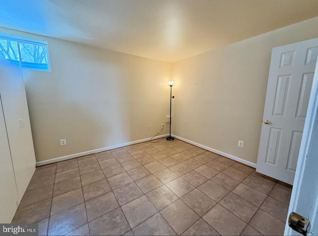 12410 IONA SOUND DR, Bristow, VA 20136