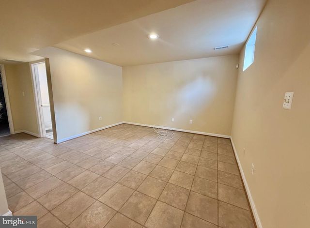 12410 IONA SOUND DR, Bristow, VA 20136