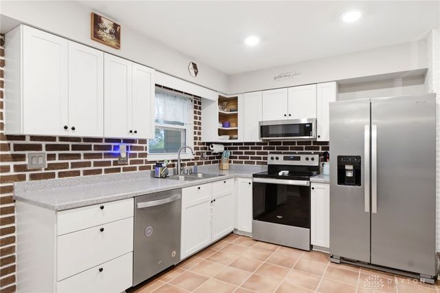 5428 Splitrock Drive, Dayton, OH 45424
