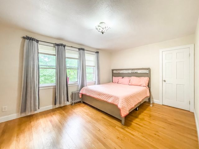 38 Ames Ave, West Springfield, MA 01089