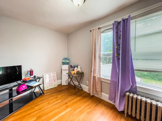 38 Ames Ave, West Springfield, MA 01089