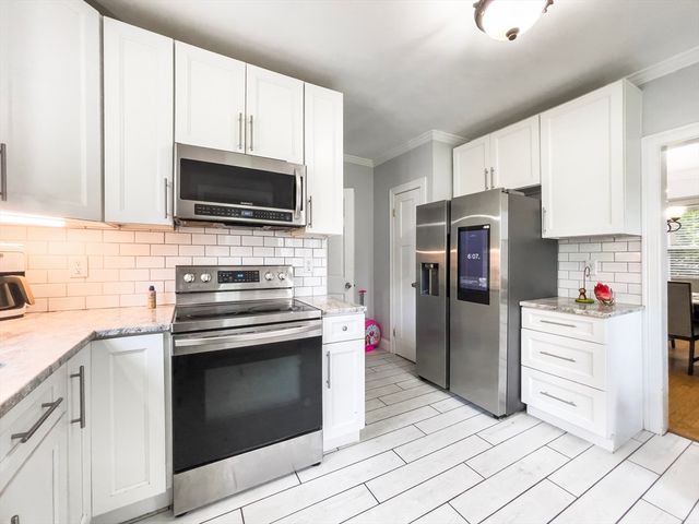 38 Ames Ave, West Springfield, MA 01089