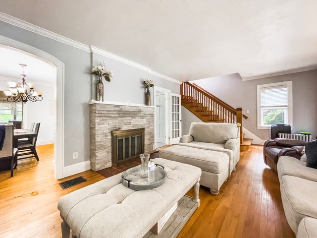 38 Ames Ave, West Springfield, MA 01089