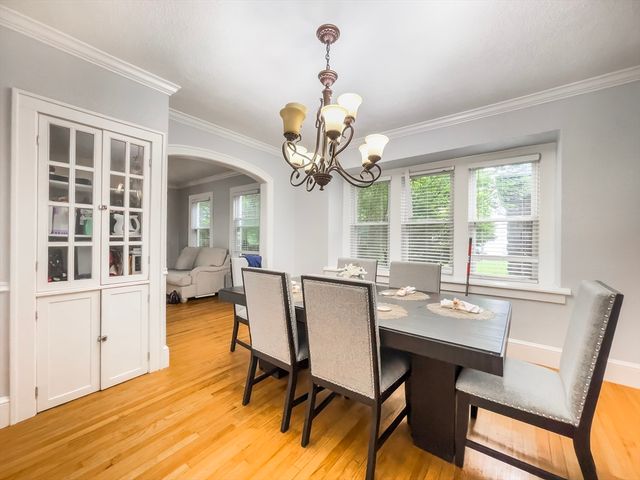 38 Ames Ave, West Springfield, MA 01089