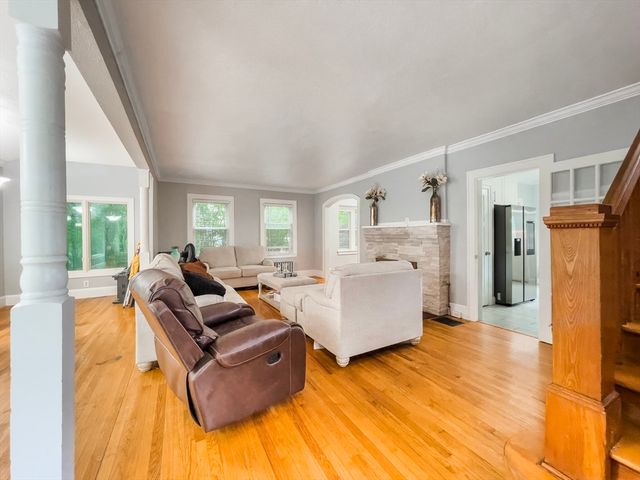 38 Ames Ave, West Springfield, MA 01089