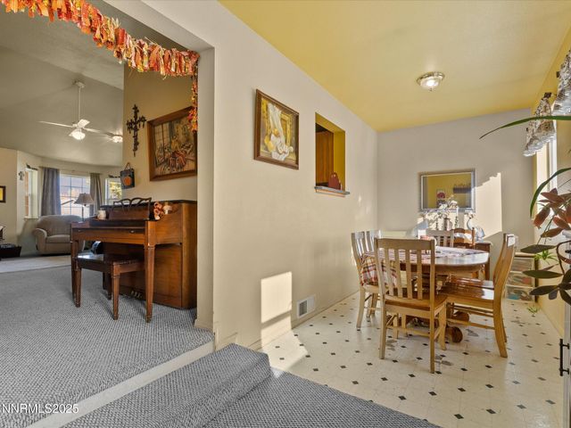 215 Hunter Park Way, Fallon, NV 89406