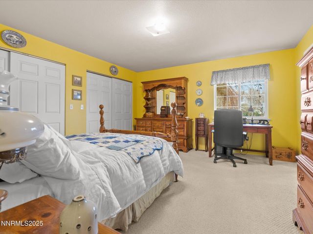 215 Hunter Park Way, Fallon, NV 89406