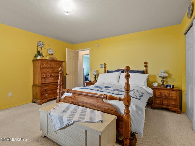 215 Hunter Park Way, Fallon, NV 89406