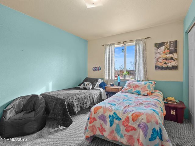 215 Hunter Park Way, Fallon, NV 89406
