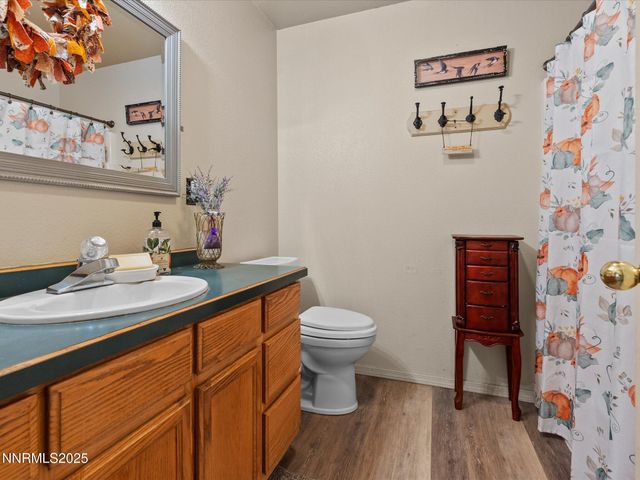 215 Hunter Park Way, Fallon, NV 89406