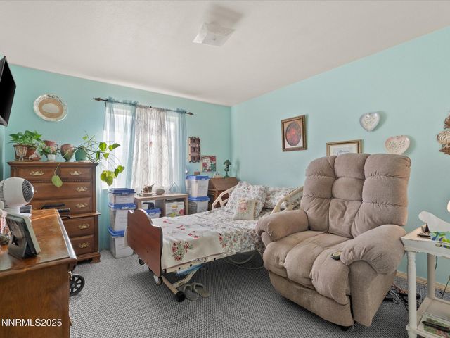 215 Hunter Park Way, Fallon, NV 89406