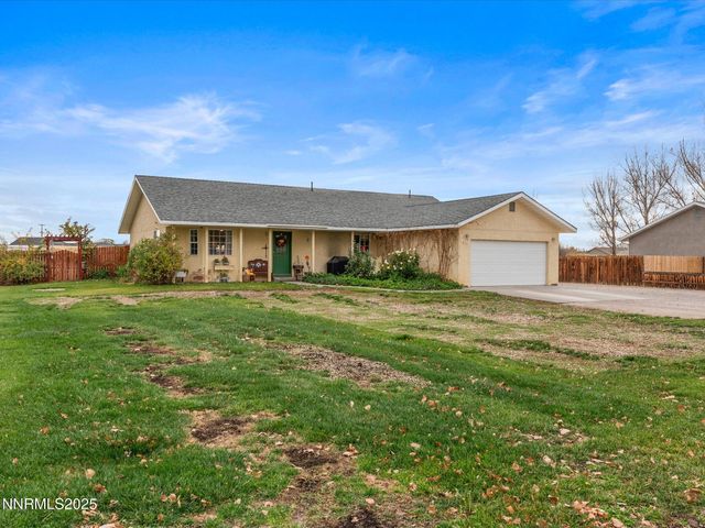 215 Hunter Park Way, Fallon, NV 89406