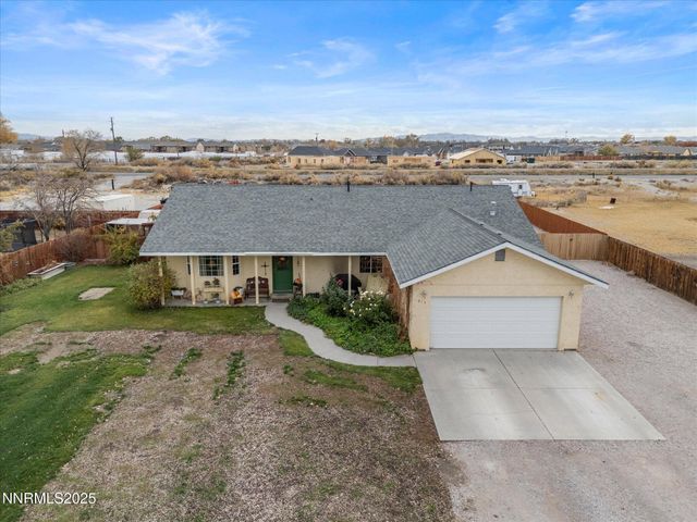 215 Hunter Park Way, Fallon, NV 89406