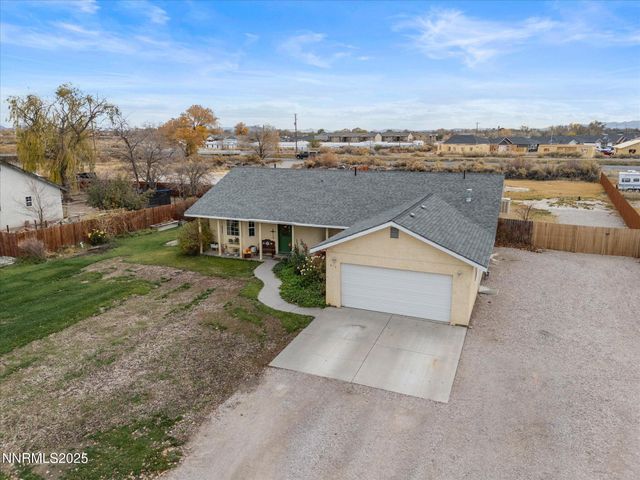 215 Hunter Park Way, Fallon, NV 89406