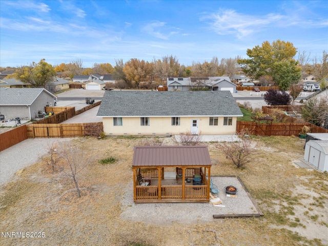 215 Hunter Park Way, Fallon, NV 89406