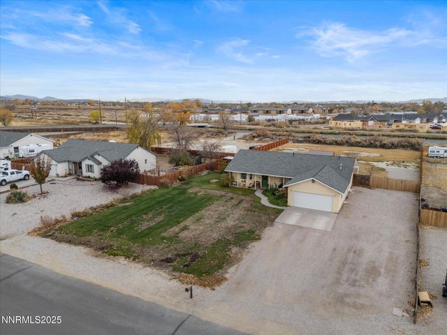 215 Hunter Park Way, Fallon, NV 89406