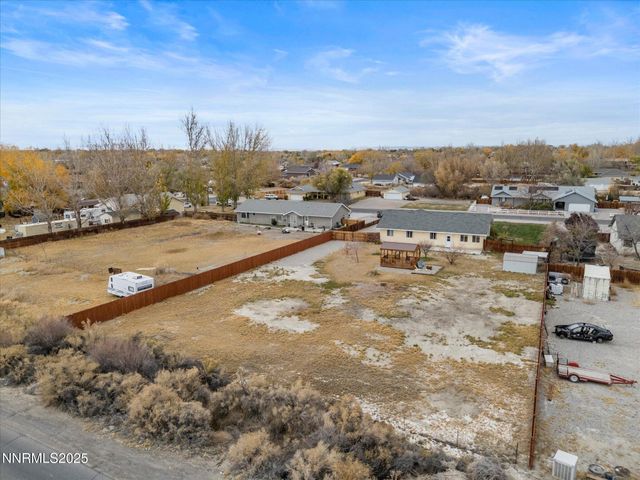 215 Hunter Park Way, Fallon, NV 89406