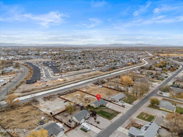 215 Hunter Park Way, Fallon, NV 89406