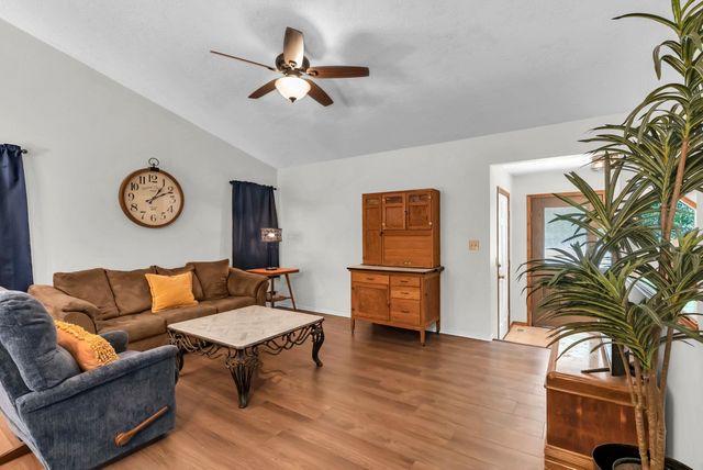 2509 N Covington Cir, Wichita, KS 67205