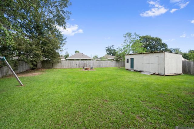 43304 S Henderson Ave, Prairieville, LA 70769