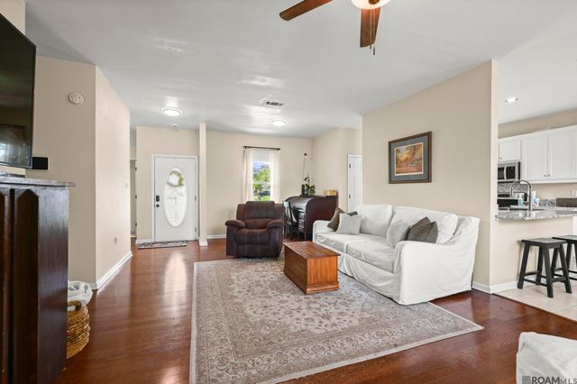 43304 S Henderson Ave, Prairieville, LA 70769