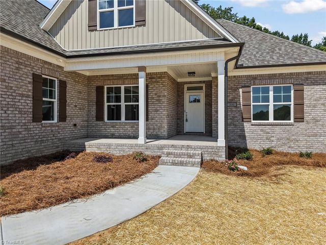 231 Cool Run, Lexington, NC 27295