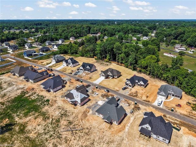 231 Cool Run, Lexington, NC 27295