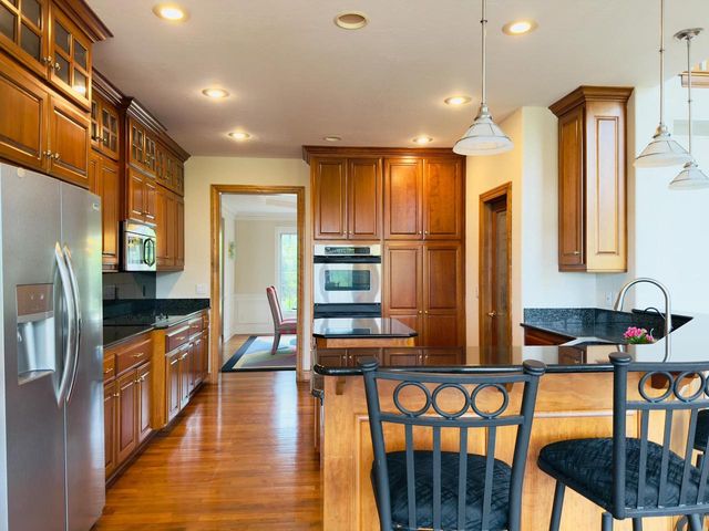 3455 Horseshoe Bend Court, Brookfield, WI 53045
