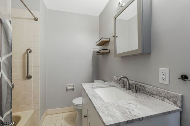 3611 Royce Ct, Hillsborough Twp., NJ 08844