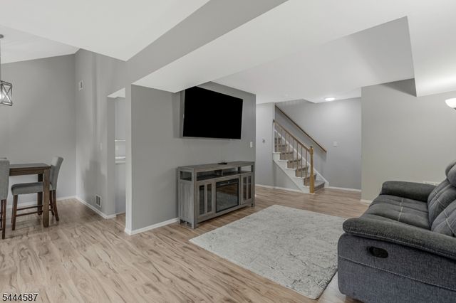 3611 Royce Ct, Hillsborough Twp., NJ 08844
