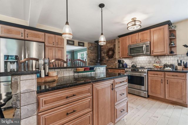 131 FERN RD, Southampton, PA 18966