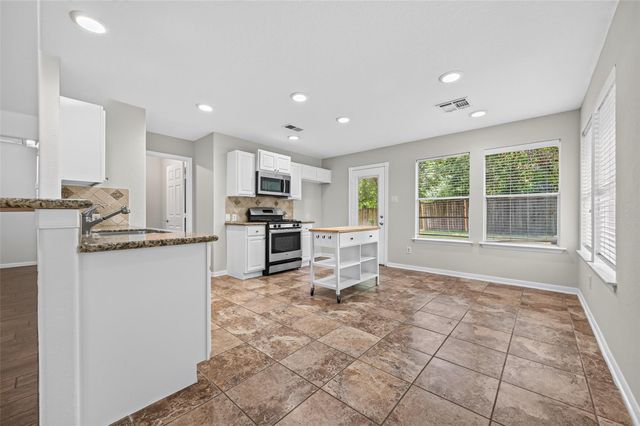 3 Steep Trail Place, Conroe, TX 77385