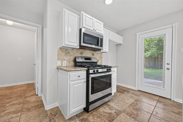 3 Steep Trail Place, Conroe, TX 77385
