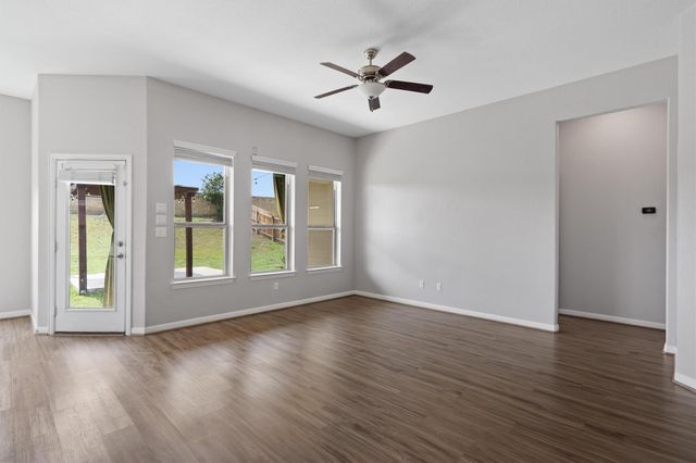 708 Hereford LOOP, Hutto, TX 78634