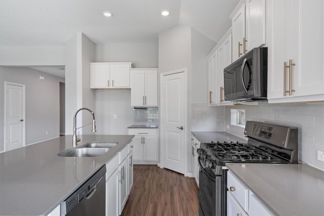 708 Hereford LOOP, Hutto, TX 78634